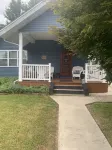 The Bluegrass Bungalow: Newly Constructed Sleeps 6: 3 beds 1.5bath. One Level. Hotels near CJ Banks
