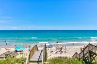 Freshly Updated Beachfront Home – Reserve Spring/Summer