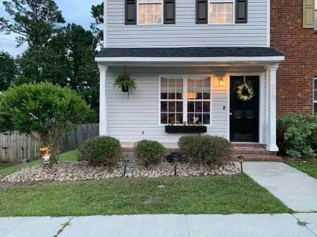 Tranquil Mid-Century on Meadow:  Joyfully and passionately created to enjoy.