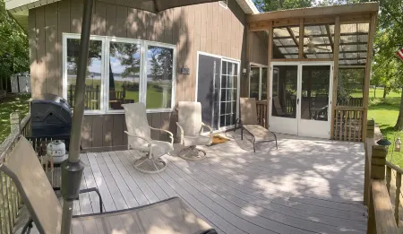 Classically Charming, Quiet Lakeside Cabin Less Than 2 Hours from the Cities