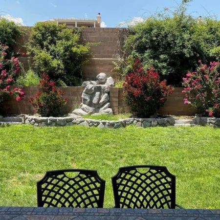Amazing 4-bedroom: AC, WiFi, 2 car garage with river view in NW Albuquerque