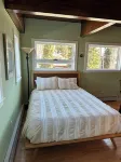 Loft at the Lagoon - Relaxing  forest-inspired space in Downtown Anchorage