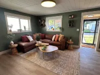 Boho 1-bedroom house with WiFi, AC in downtown Manistee Hotels in Manistee