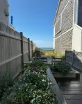 Beautiful Freestanding Cottage on the Beach. Privacy and Beautiful Sunsets.