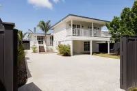 Spa jacuzzi, modern, stylish, separate games room, backyard, fully fenced