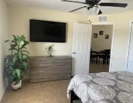 Cozy pool house. Small families are welcome, near from all local attractions.