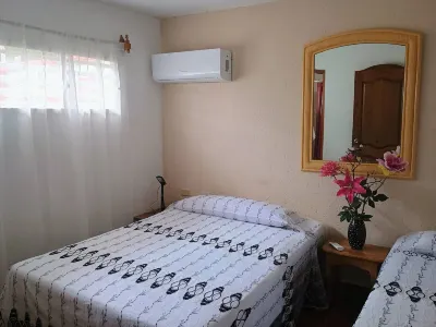 Casa Diana y Santos Room 2 Wifi and Laundry included Hotel a 