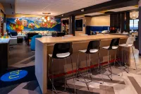 Tru by Hilton Staunton