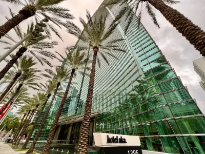 Luxury 1-bedroom in Hotel AKA Brickell Residence
