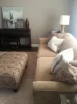 Charming and Convenient! No cleaning fee. Sleeps 6.