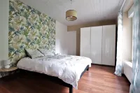 La Guest House: Breton house near the banks of the Rance, St Malo, Dinard