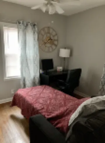 Spacious Home - Sleeps 8 Fire-pit 1 Block to EKU & Downtown, 2 Miles to I-75