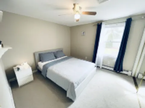 Great location! Short walk to the beach, 5min drive to center! A lot of capacity
