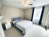 Great location! Short walk to the beach, 5min drive to center! A lot of capacity