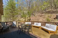 New 6 bedroom Massanutten home with 3 king beds steps from all the attractions