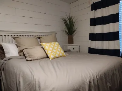 Cozy 1928 Bungalow at Stafford Hotel in zona Teal Run North Park