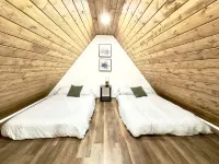 Bear Tiny Luxury Cabin on Lake with Kayaks