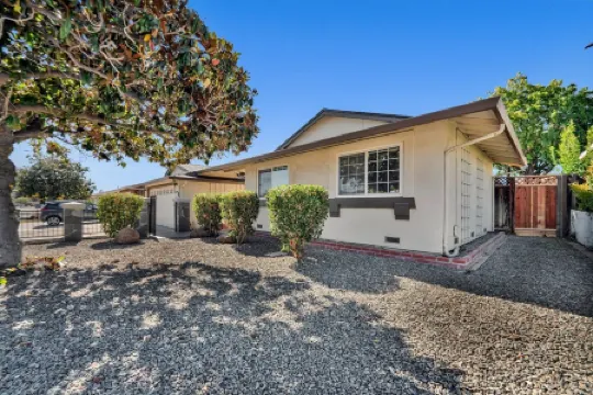 Private Fremont Home with Yard - easy Bay Area commute