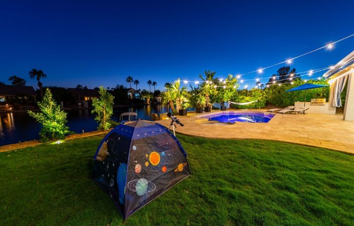 Lakefront!FREE Heated Salt water Pool, Spa! Boat! Kayak! Arcades!EV charger.