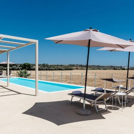 Villa Verdese per Coppie e Famiglie Vicino al Mare Piscina Privata, Veranda,wifi