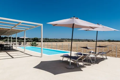 Villa Verdese per Coppie e Famiglie Vicino al Mare Piscina Privata, Veranda,wifi