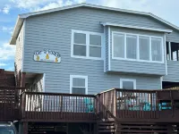 Updated, cozy cottage in Duck – 4 bedrooms, in town & oceanside w/ views!