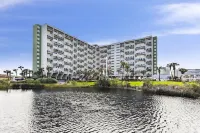 Luxurious Beachfront Condo! Completely Renovated!