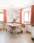 Quiet apartment with free parking
