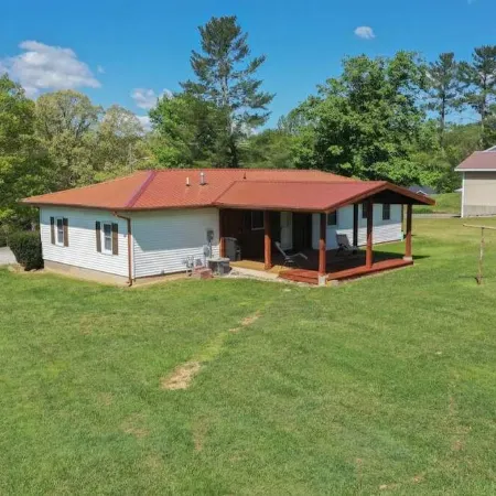 Cozy and comfy Golf Course Cottage