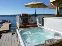 Tranquil Lake House near Seattle, Issaquah, Redmond