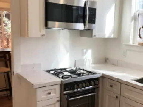 Newly Remodeled 1 BR Apartment in the Heart of Sausalito Hotels in Sausalito