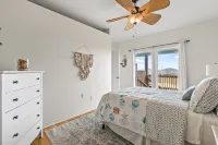 Private & Relaxing Getaway Oceanview Walk to beach