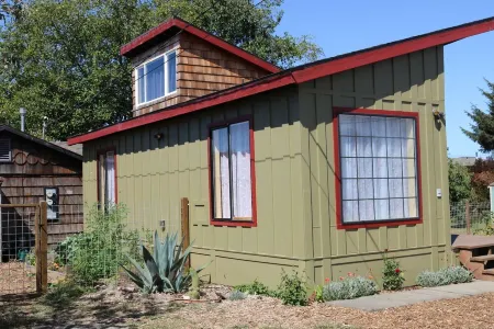 Redwood Loft -Tiny house