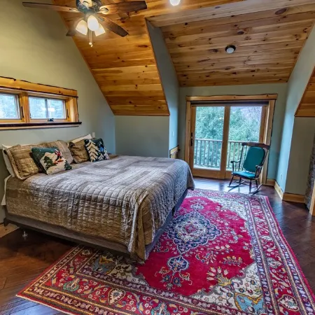 Stunning Mountaintop Retreat with High End Amenities and Four Fireplaces Отели в г. Джонсберг