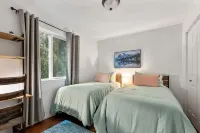 Spacious Forest Haven - 4Br, 7 Beds, Firepit - Sleeps 10