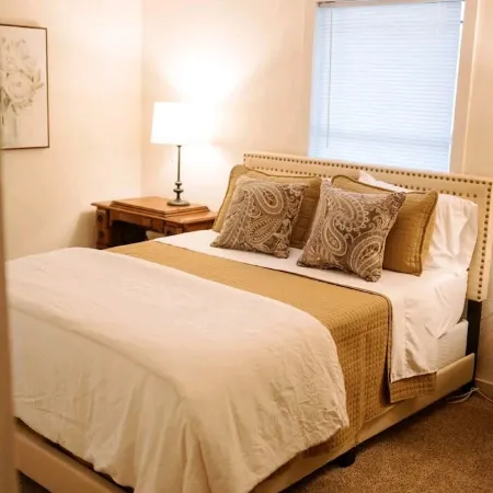 Boutique Beeville Cottage Отели в г. Би