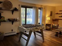 Creek side retreat and breathtaking views! Moments from hunting and fishing!