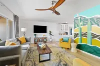 Fully Renovated Home! Heated Pool Hot Tub 5 Min To Old Town