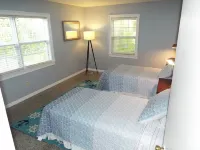 Large family home just a short walk from the BEACH! - 2-Star