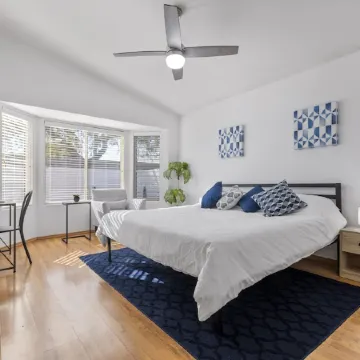 Pool, Games, Close to Freeway, Hiking & Golf nearby. . In the heart of Peoria