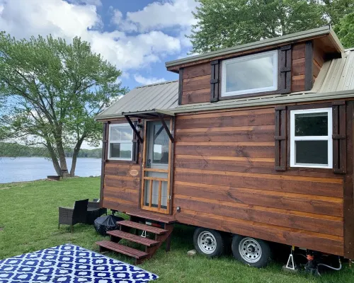 The Riverbottom - Tiny Home 2 Hotels in Bellevue