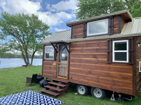 The Riverbottom - Tiny Home 2