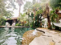 Tiki Hut in tropical paradise - Bintang 2