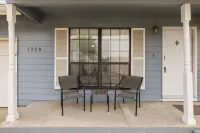 Updated & Cozy 3 BDR Home Hotels in OFallon