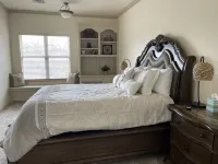 Beautiful 10 acre wooded estate with 4 bedrooms, 4 1/2 baths & private pool. Hotels in 