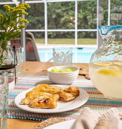 7 min Beach Walk 🏖 Pool 88° Arcade 🎮 Pool Table 🎱 8 bikes 🚴 Selfie Wall🤳 Отели рядом с достопримечательностью «Парк Каксамбас Бот»