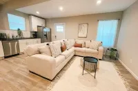 MODERN & COZY CONCORD ESCAPE 2BR/1BTH APT Hotels in Concord