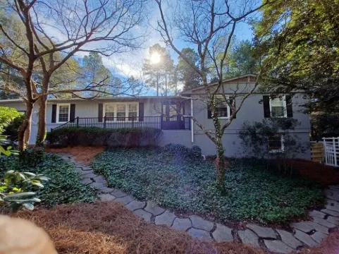 3100 sq ft, 5BR- 4BA located in Village of Pinehurst. Perfect home for golfers!