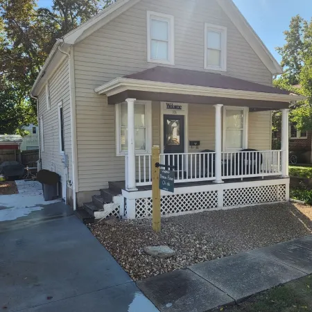 5 bed 2 Bath in Downtown Hermann, MO