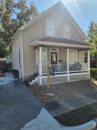 5 bed 2 Bath in Downtown Hermann, MO